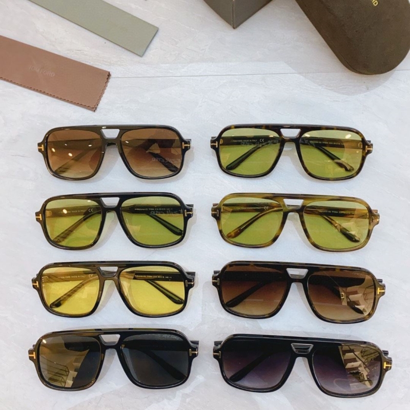 TOM FORD